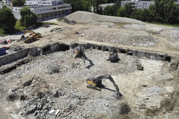 Ongoing work on the underground floor