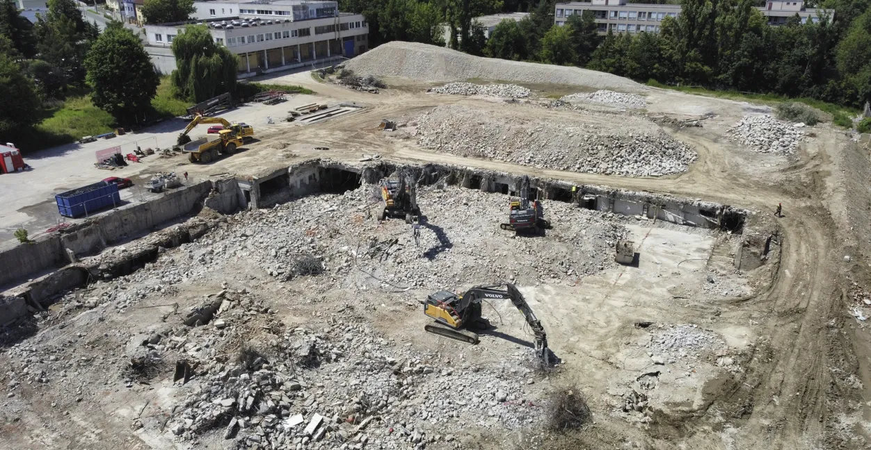 Ongoing work on the underground floor